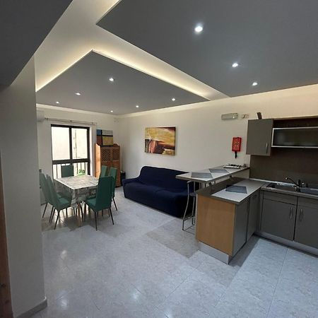 No 6 Poseidon Apartment St. Julian's Zewnętrze zdjęcie