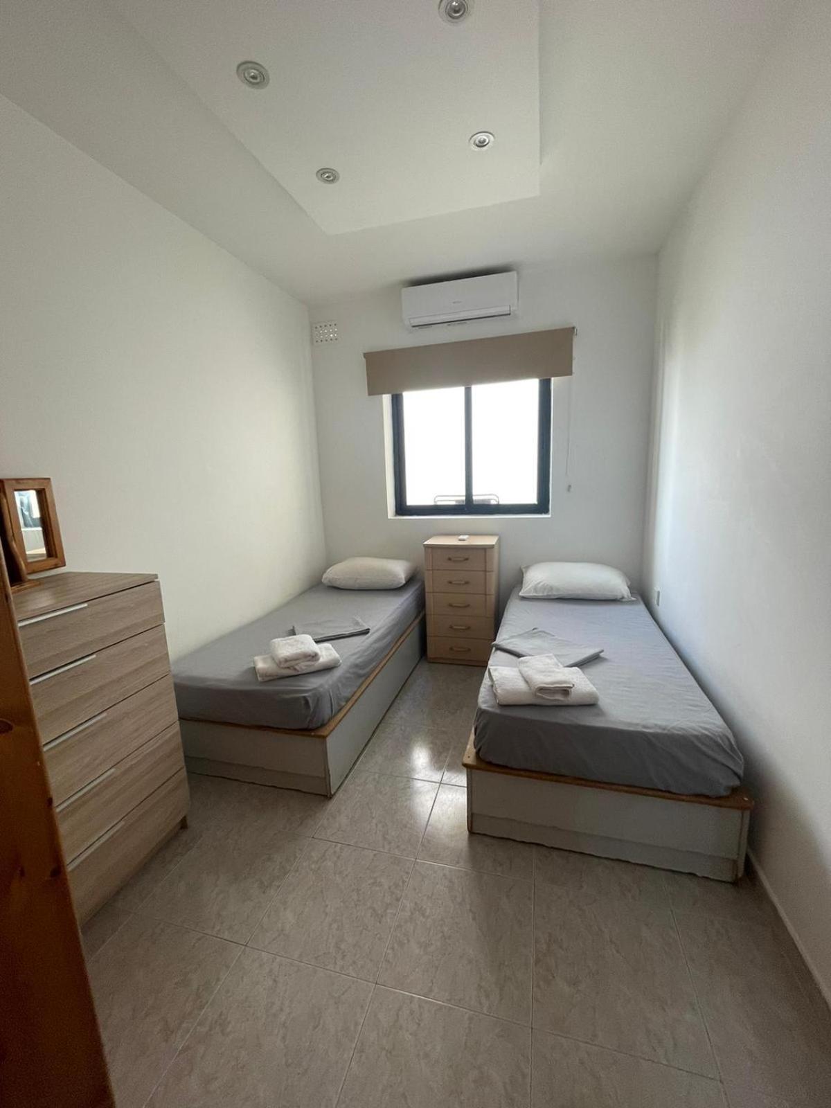 No 6 Poseidon Apartment St. Julian's Zewnętrze zdjęcie